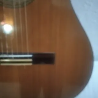 Guitarra Alhambra 3C con fisura tapa