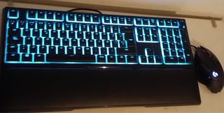 PC Gaming Completo: Monitor Curvo, Teclado