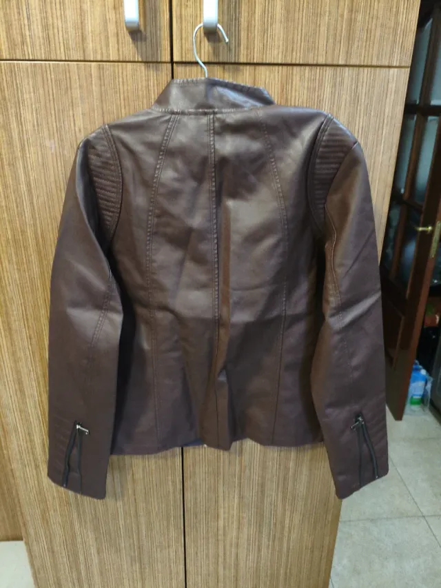 Nuova giacca in similpelle di alta qualità