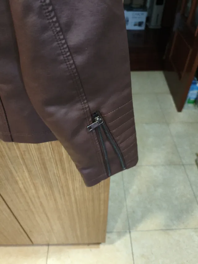 Nuova giacca in similpelle di alta qualità