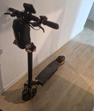 Patinete Eléctrico B-MOV + Casco Nuevo