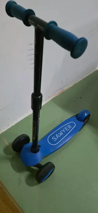 Patinete infantil azul Sawyer