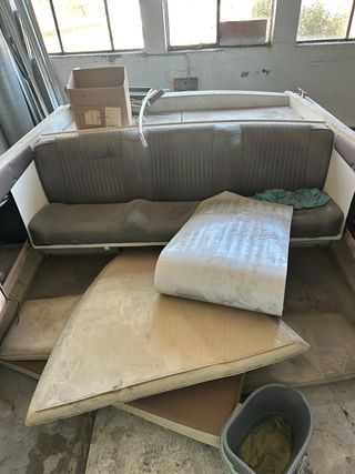 Barco deportivo blanco y azul Esta sin acabar