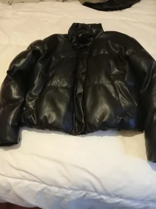 Plumífero polipiel negro