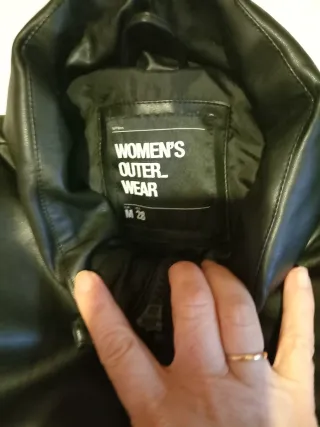 Plumífero polipiel negro