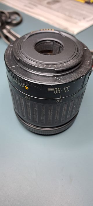 Cámara Canon EF-M + Objetivo 35-80mm Pelicula