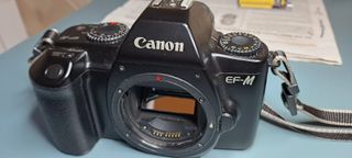 Cámara Canon EF-M + Objetivo 35-80mm Pelicula