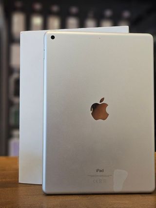 IPAD 9TH GEN 256GB WIFI ARGENTO 96% BATTERIA