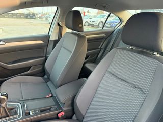 VW Passat Business&Navi 2.0TDI 150Cv-Nacional !!