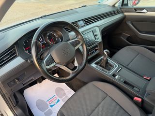 VW Passat Business&Navi 2.0TDI 150Cv-Nacional !!