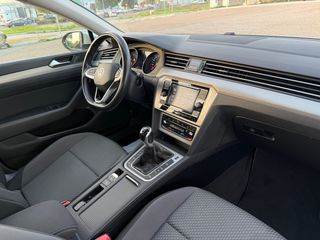 VW Passat Business&Navi 2.0TDI 150Cv-Nacional !!