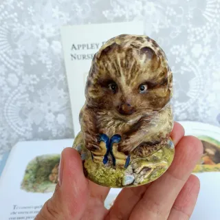 Rara statuina Beatrix Potter, Old Mr. Pricklepin