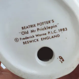 Rara statuina Beatrix Potter, Old Mr. Pricklepin