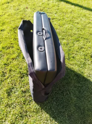 Camilla portátil nueva.