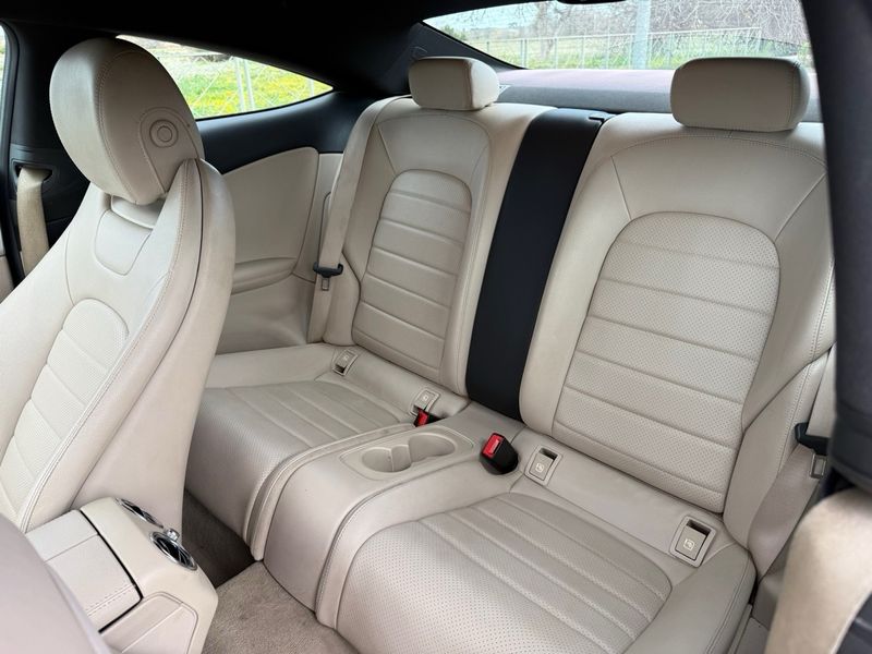 Mercedes-Benz Clase C 2016, foto 10