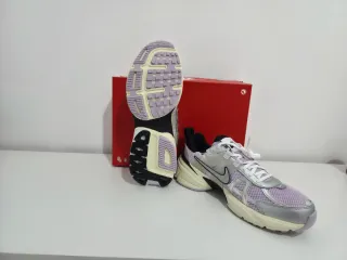 Nike V2K Run Violeta~ Originales~ Talla 43