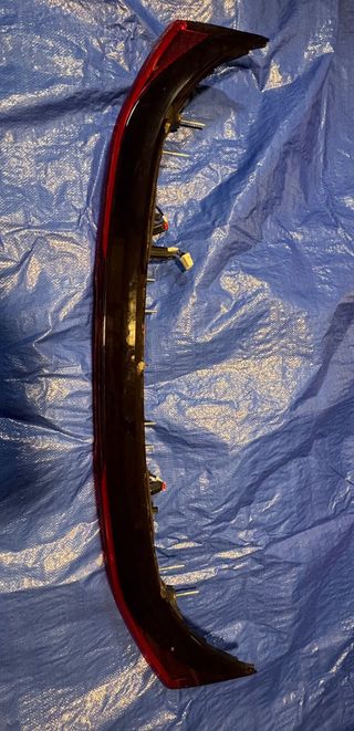 Foco Trasero Central Portón CHR