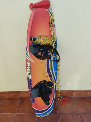 Tabla Wakeboard Freemotion Swinger 43 + cabos