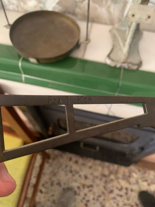 Balanza antigua de laboratorio