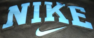 Camiseta Nike Negra Slim Fit.