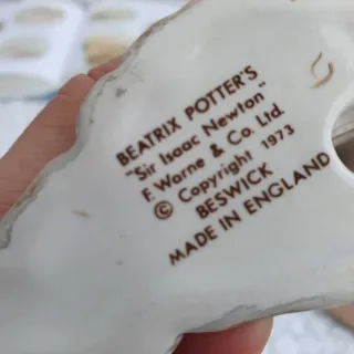 Statuina Rara Beatrix Potter, Beswick, Sir. Isaac