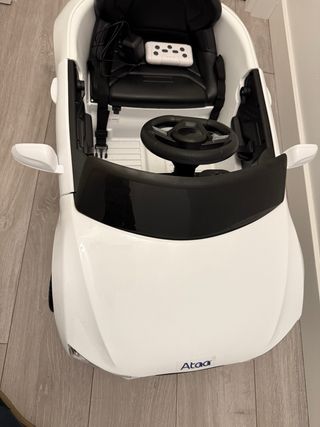 Coche eléctrico infantil Ataaa con mando