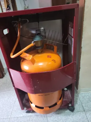 Stufa a gas Campingaz rossa