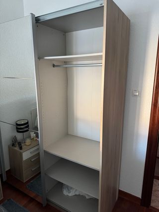 Armario y 2 mesitas de noche