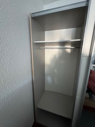 Armario y 2 mesitas de noche