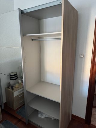 Armario y 2 mesitas de noche