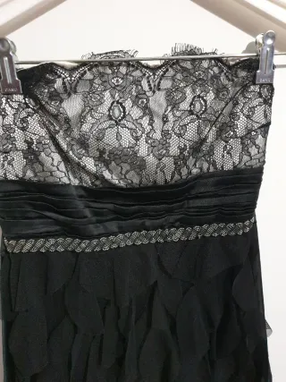 Vestido de fiesta negro con encaje