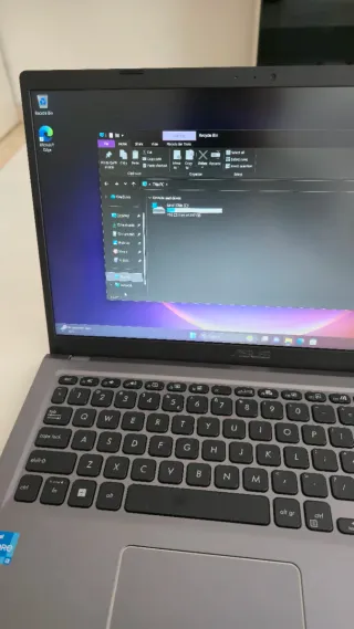 Asus VivoBook X515EA i3/8GB RAM/SSD 256GB