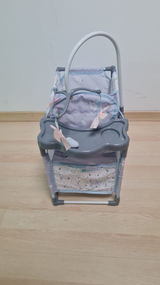 Cuna de muñeca azul con accesorios