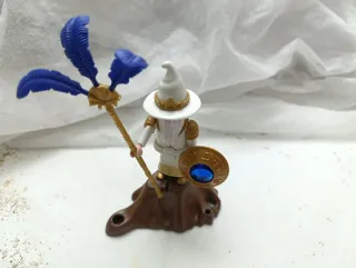 Mago Playmobil con bastón y escudo