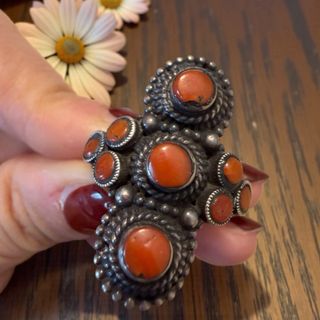 Anello Argento Massiccio e Corallo vero