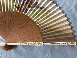 Abanico antiguo decorado