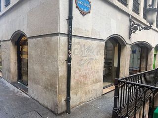Local comercial en alquiler en Casco Viejo en Bilbao