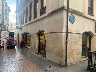 Local comercial en alquiler en Casco Viejo en Bilbao
