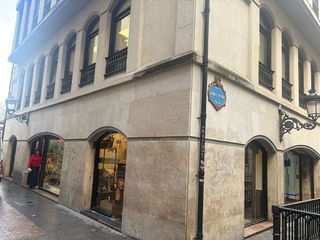 Local comercial en alquiler en Casco Viejo en Bilbao