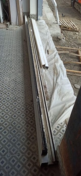 Mampara y puerta de cristal