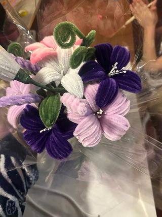Fiori fatti a mano con scovolini
