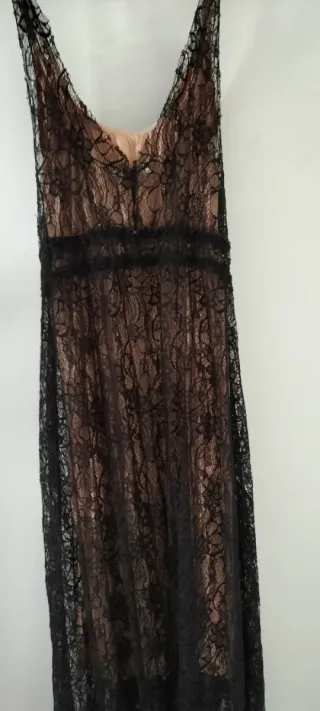 Vestido encaje negro y forro sepia