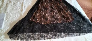 Vestido encaje negro y forro sepia