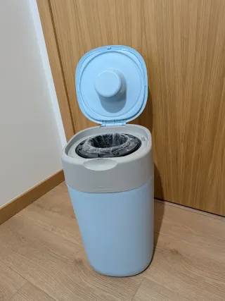 Papelera para pañales azul