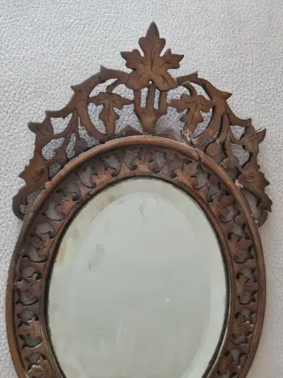 Espejo de tocador antiguo tallado
