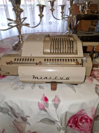 Calculadora Mecánica Minerva Vintage