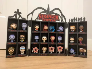 Expositor Funko Pop Stranger Things Kinder Joy