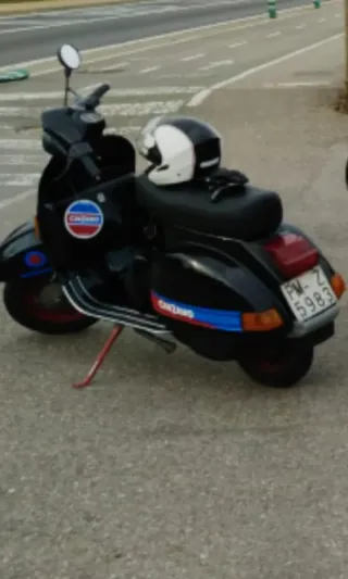 Vespa P200 Cinzano 1983 Negra