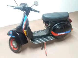 Vespa P200 Cinzano 1983 Negra