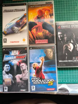 Confezione 5 Giochi e Film per PSP